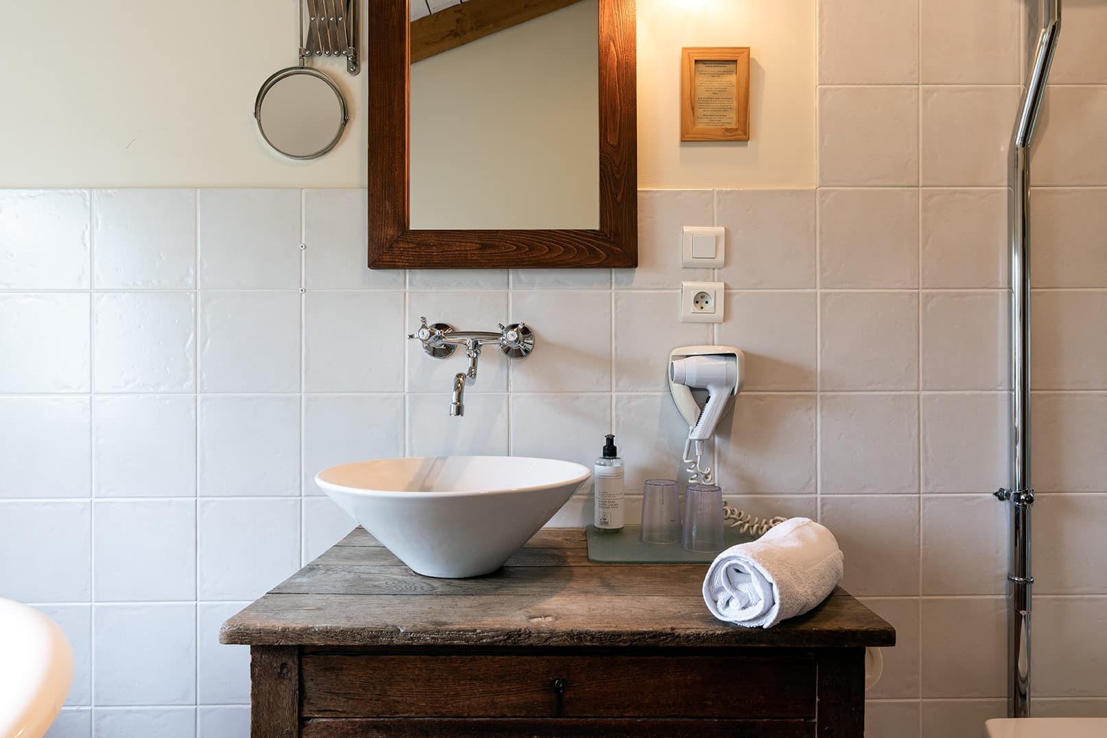 Photo 6 d'une chambre de charme : confort et authenticité d'une Ferme du Pays Basque, au Domaine de Bassilour, Bidart Pays Basque